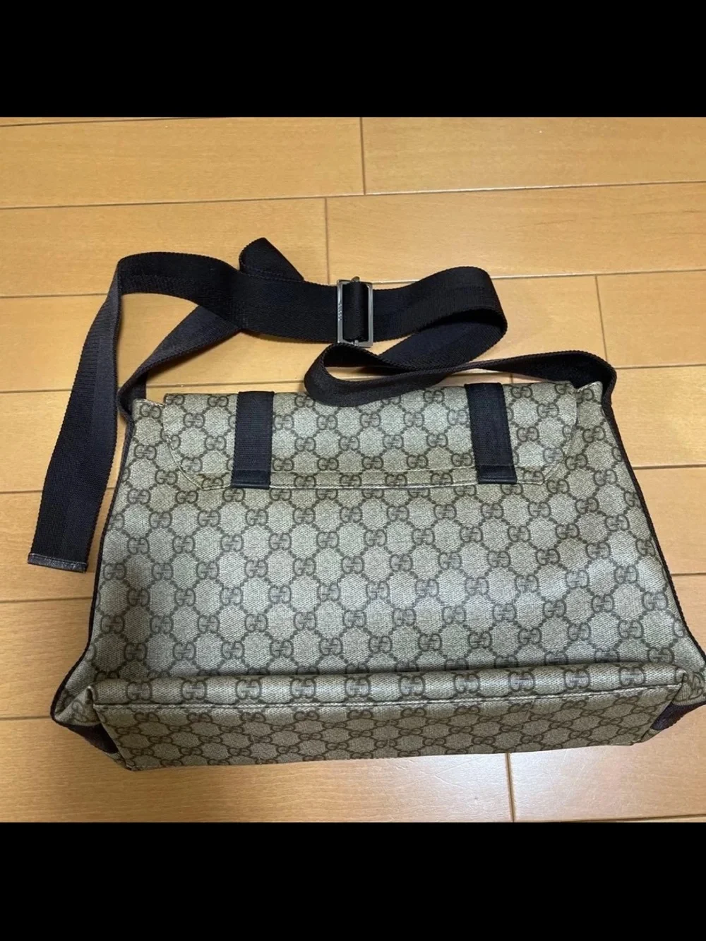 Gucci Brown GG Canvas Messenger Bag with Black Strap